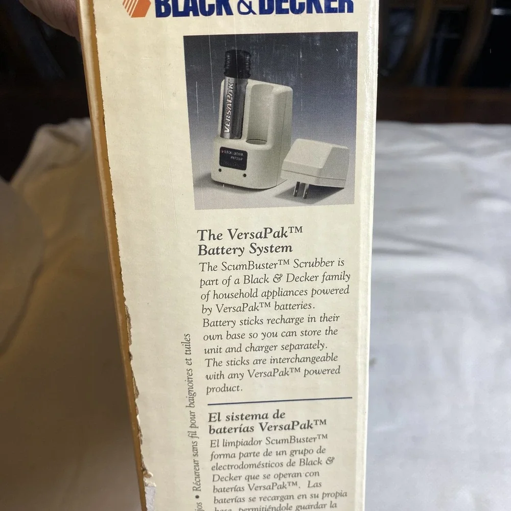 Black & Decker ScumBuster SB400 Cordless Tub Tile Scrubber VersaPak Battery Kit